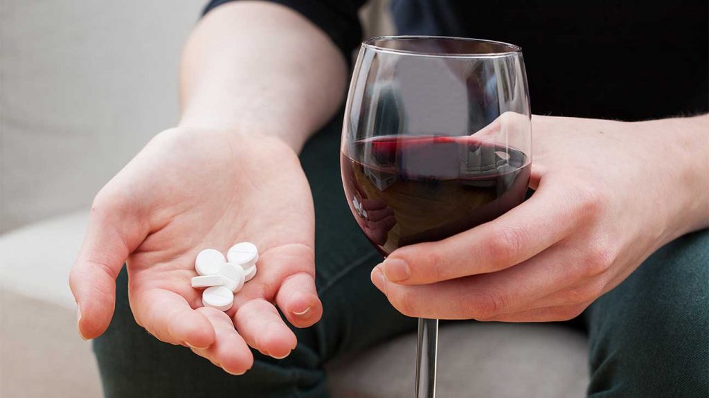 hydrocodone-and-alcohol abuse
